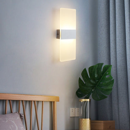 CenturyGlow – Mid-Century Wall Lamp for Timeless Style