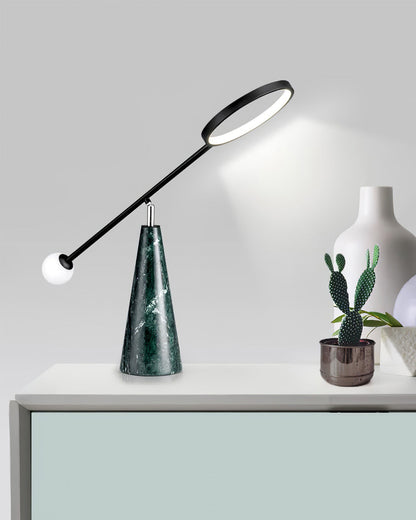 TriGlow – Lámpara de Mesa Geométrica con Cuello de Cisne Ajustable