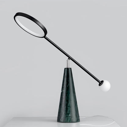 TriGlow – Lámpara de Mesa Geométrica con Cuello de Cisne Ajustable