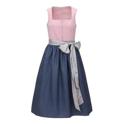 Pale pink dirndl in vintage style – Oktoberfest | Romantic Wiesn outfit for stylish appearances 1
