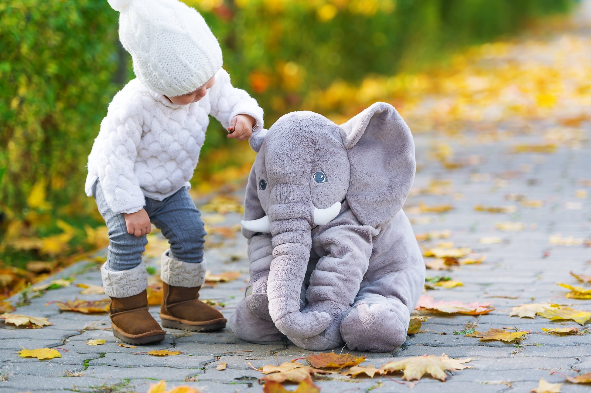Plush Elephant Cushion – Super Soft Comfort for Babies and Toddlers, Available in 40cm and 60cm Sizes 2