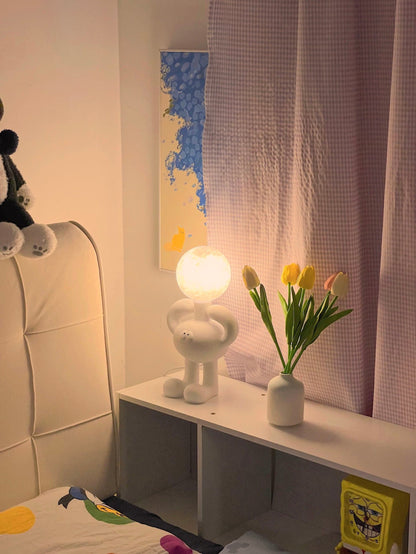 RoboLuxe - Table Lamp with Robot-Inspired Design and Cozy Illumination