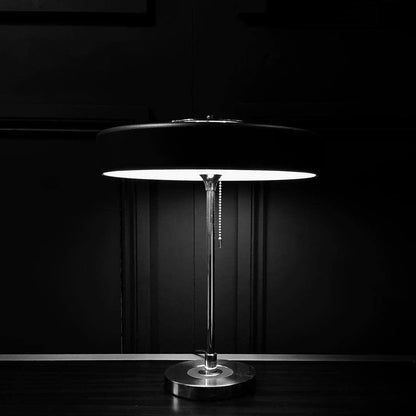 ElegantGlow – Lampada da Tavolo in Metallo e Acrilico Senza Tempo