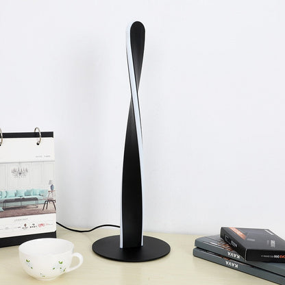 DimLume – Aluminum Desk Lamp with Flexible Dimming Function