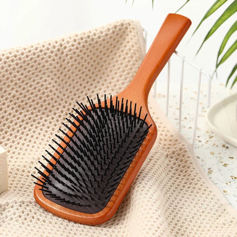 HydraVibe - Scalp Massage Comb with Hair Oil Spray Function