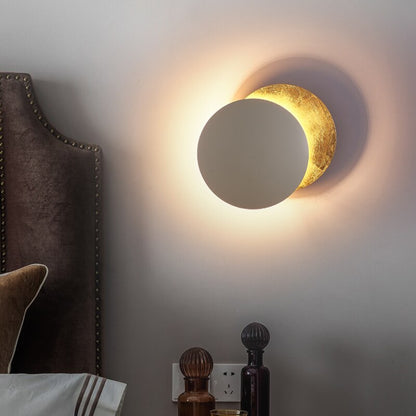 EclipseAura – Wall Lamp with Solar Eclipse Shape