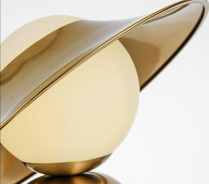 GoldenGlow – Nordic Style Table Lamp in Gold
