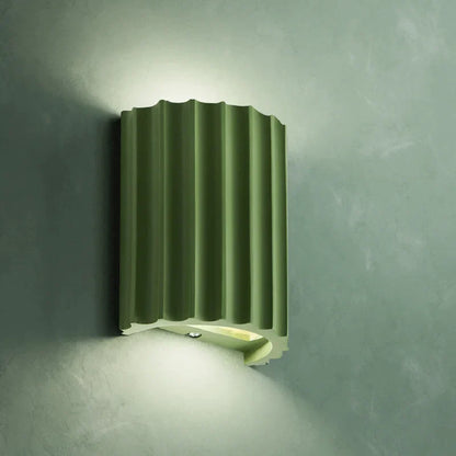 LumeSculpt – Modern Resin Wall Light