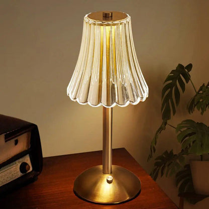CrystalLuxe - Vintage Table Lamp with Elegant Shine