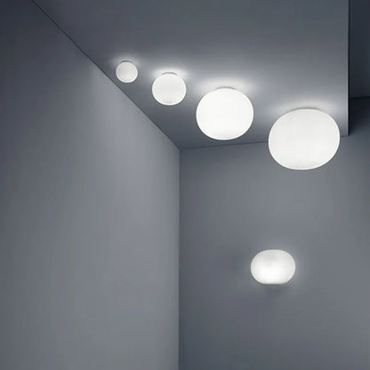 GlaciaLuxe – Minimalistyczna Lampa Ścienna z Designem ze Szkła