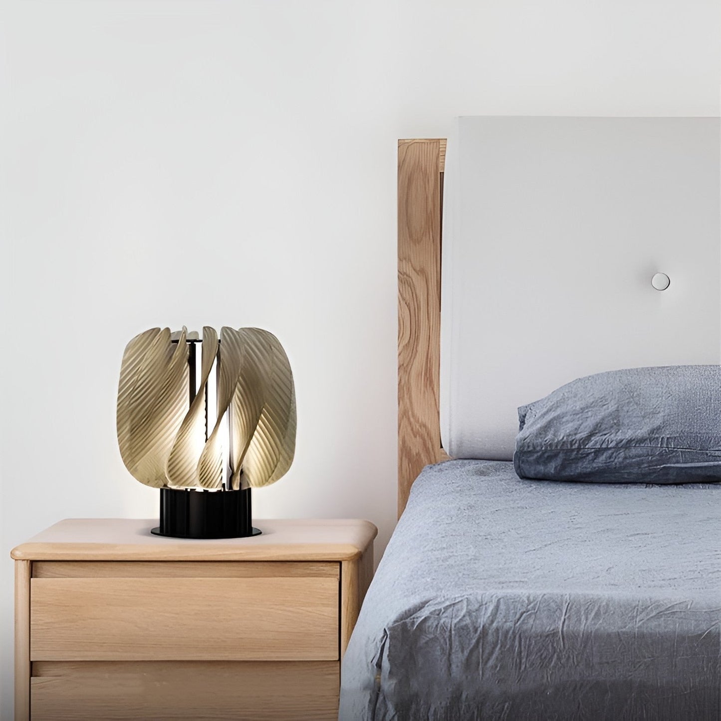 FloraGlow – Elegant Decorative Table Lamp