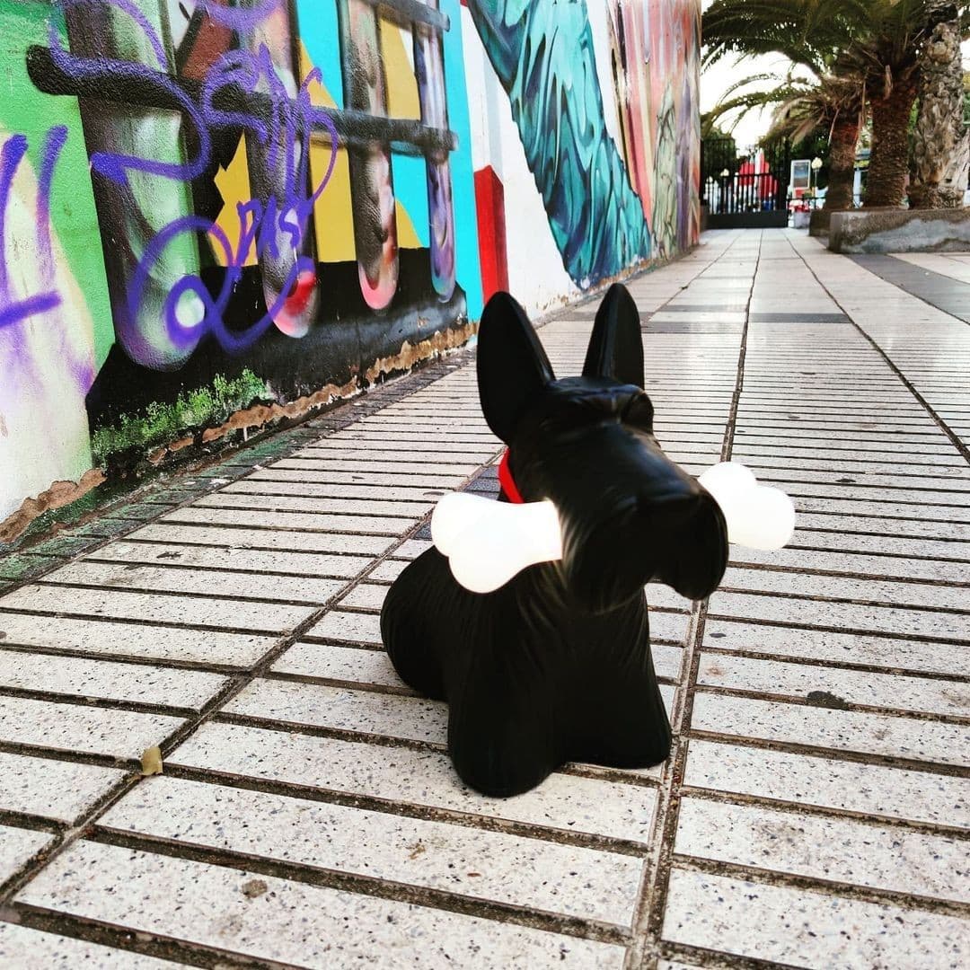 PuppyShine – Lampada da tavolo LED con Scottie Dog giocoso