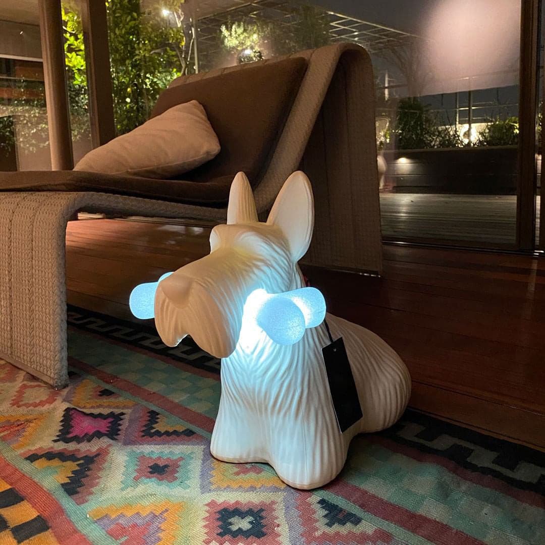 PuppyShine – Lampada da tavolo LED con Scottie Dog giocoso
