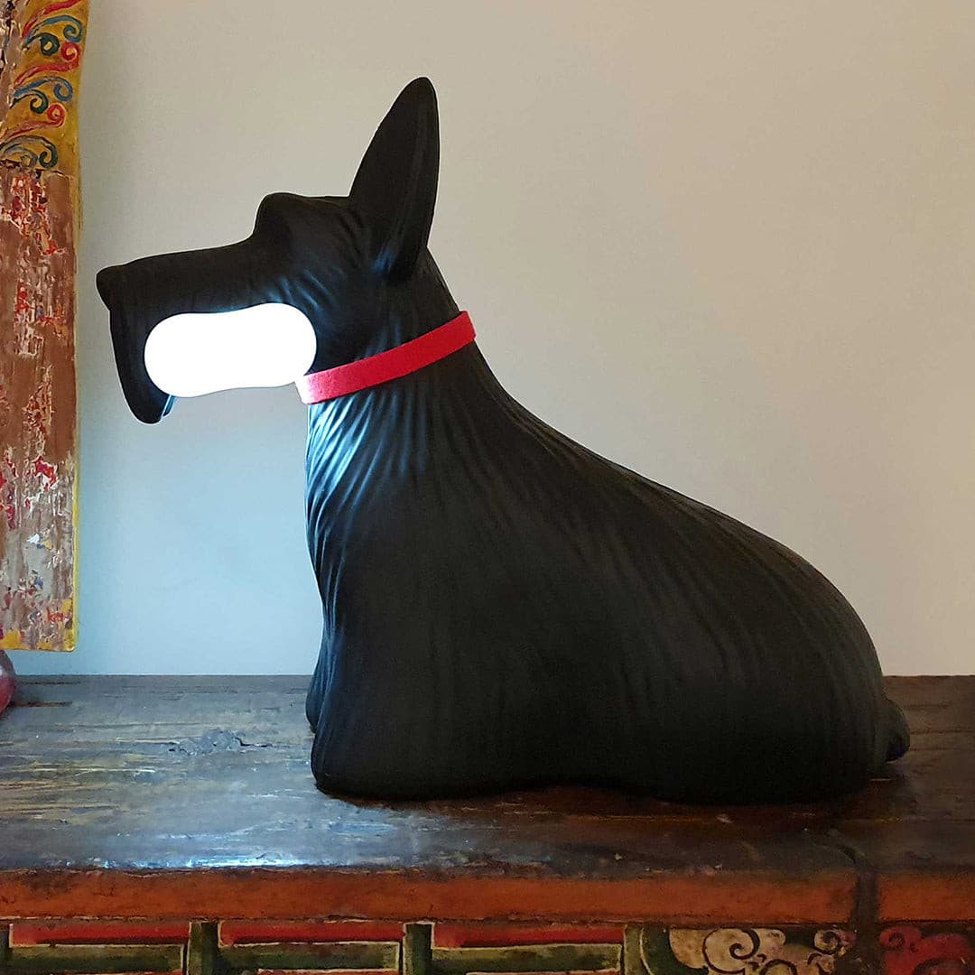 PuppyShine – Lampada da tavolo LED con Scottie Dog giocoso