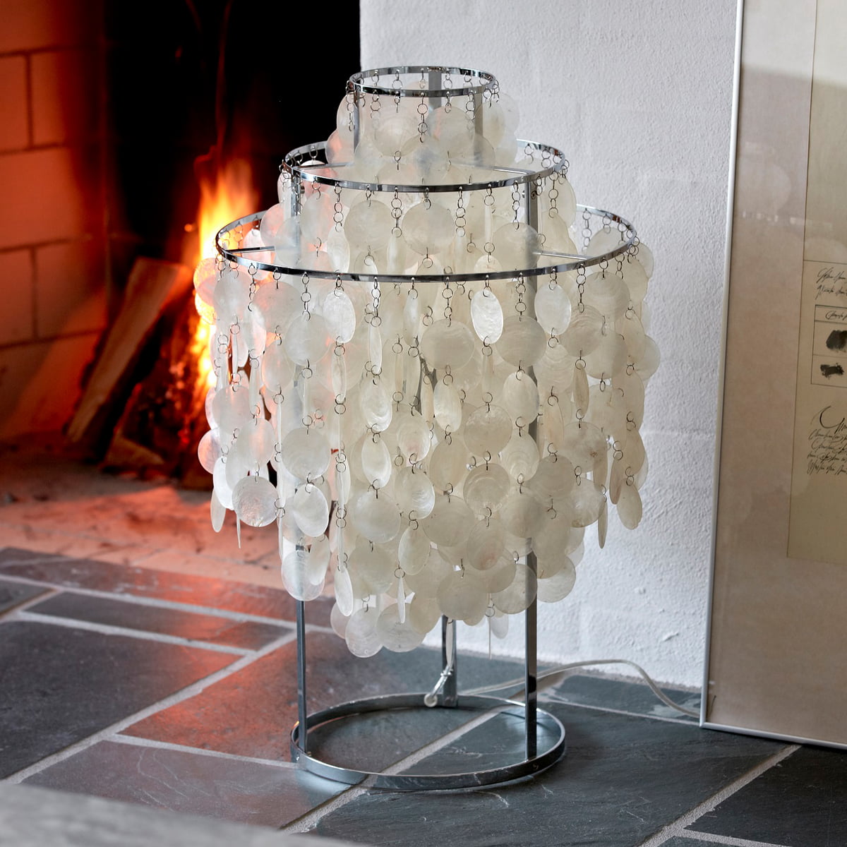ShellLuxe - Table Lamp with Graceful Seashell Form and Comfortable Glow