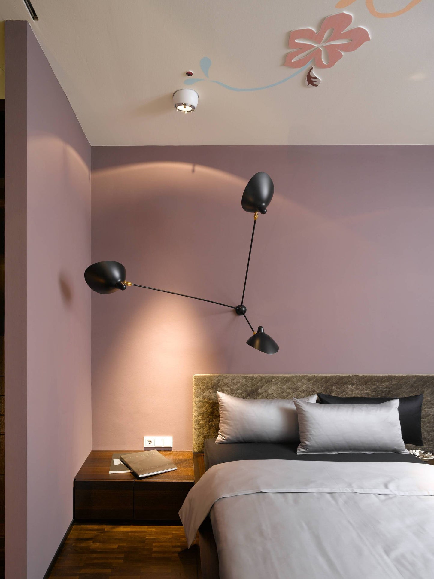 LuxeAura - Ceiling Lamp with Serge-Inspired Design and Refined Light