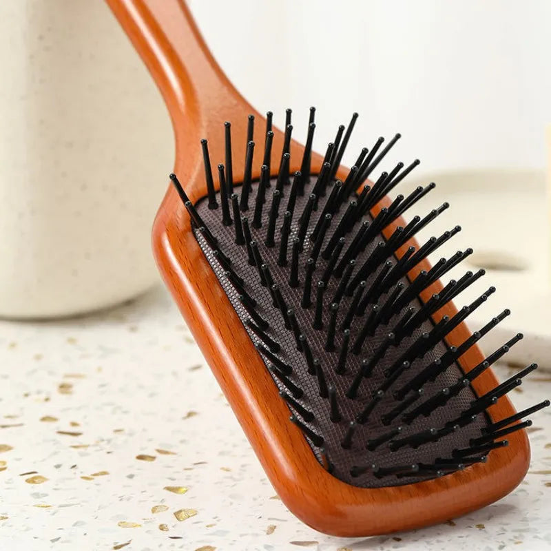 HydraVibe - Scalp Massage Comb with Hair Oil Spray Function