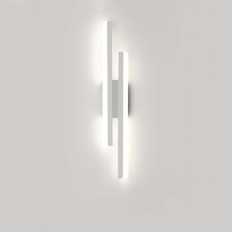 StripeBeam – Sleek LED Wall Lamp with Long Stripes of Light