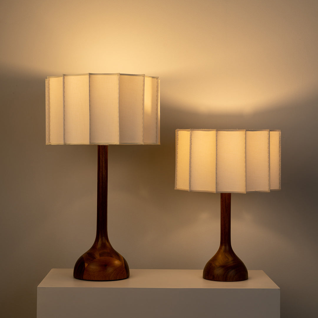 GlowNest – Lampada da Tavolo Elegante con Atmosfera Calda