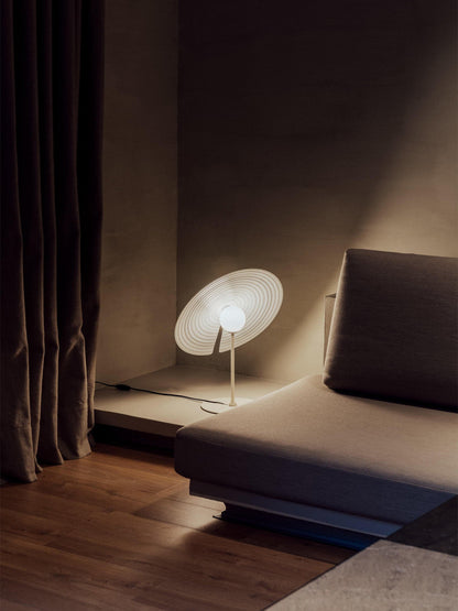 LuxeHarmony - Table Lamp with Subtle Elegance and Warm Light Spread