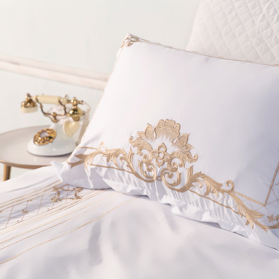 GoldenWood - Ropa de cama blanca y dorada elegante