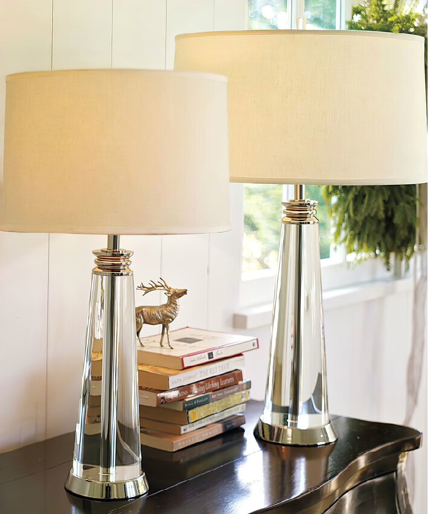ConeLume - Modern Lamp with Tapered Shape and Subtle Lighting