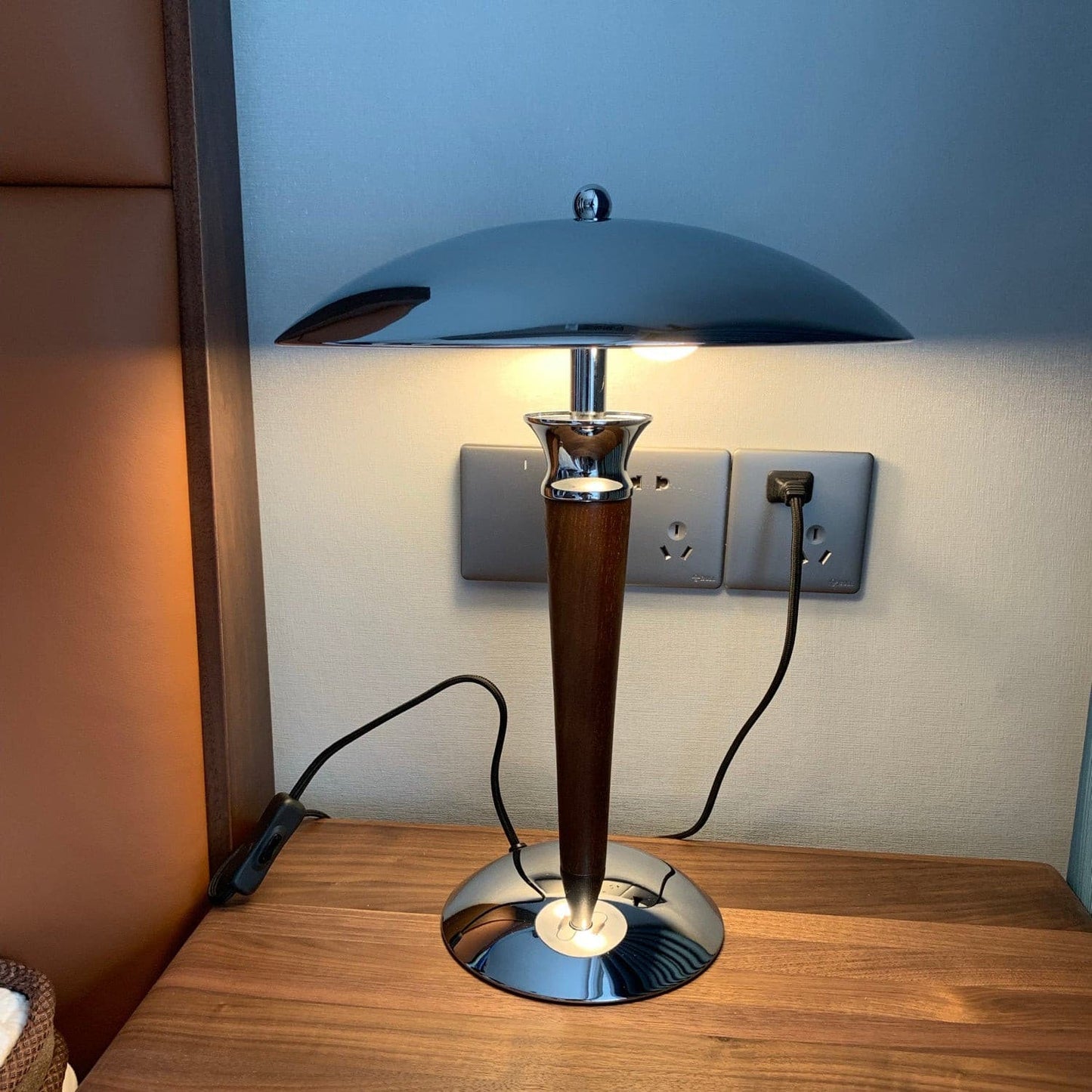 MinimalGlow - Scandinavian Pastel-Coloured Table Lamp