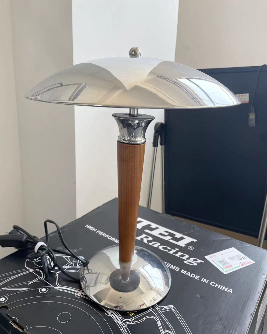 MinimalGlow - Scandinavian Pastel-Coloured Table Lamp