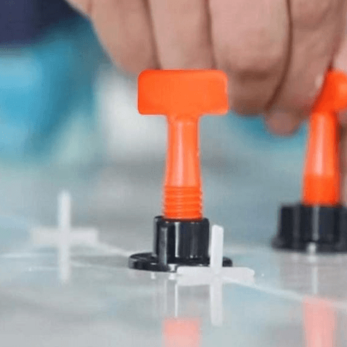 TileMaster Pro | Efficient Durable Tile Leveling System with Spacers and Clips 2