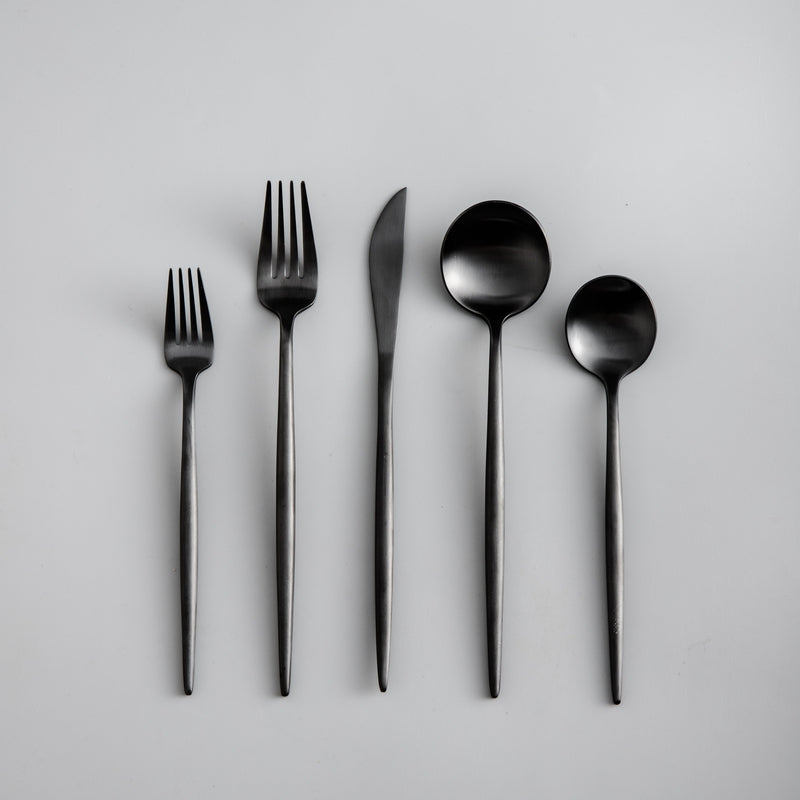 TitaniumElegance | Stylish Minimalist 20-Piece Cutlery Set 9