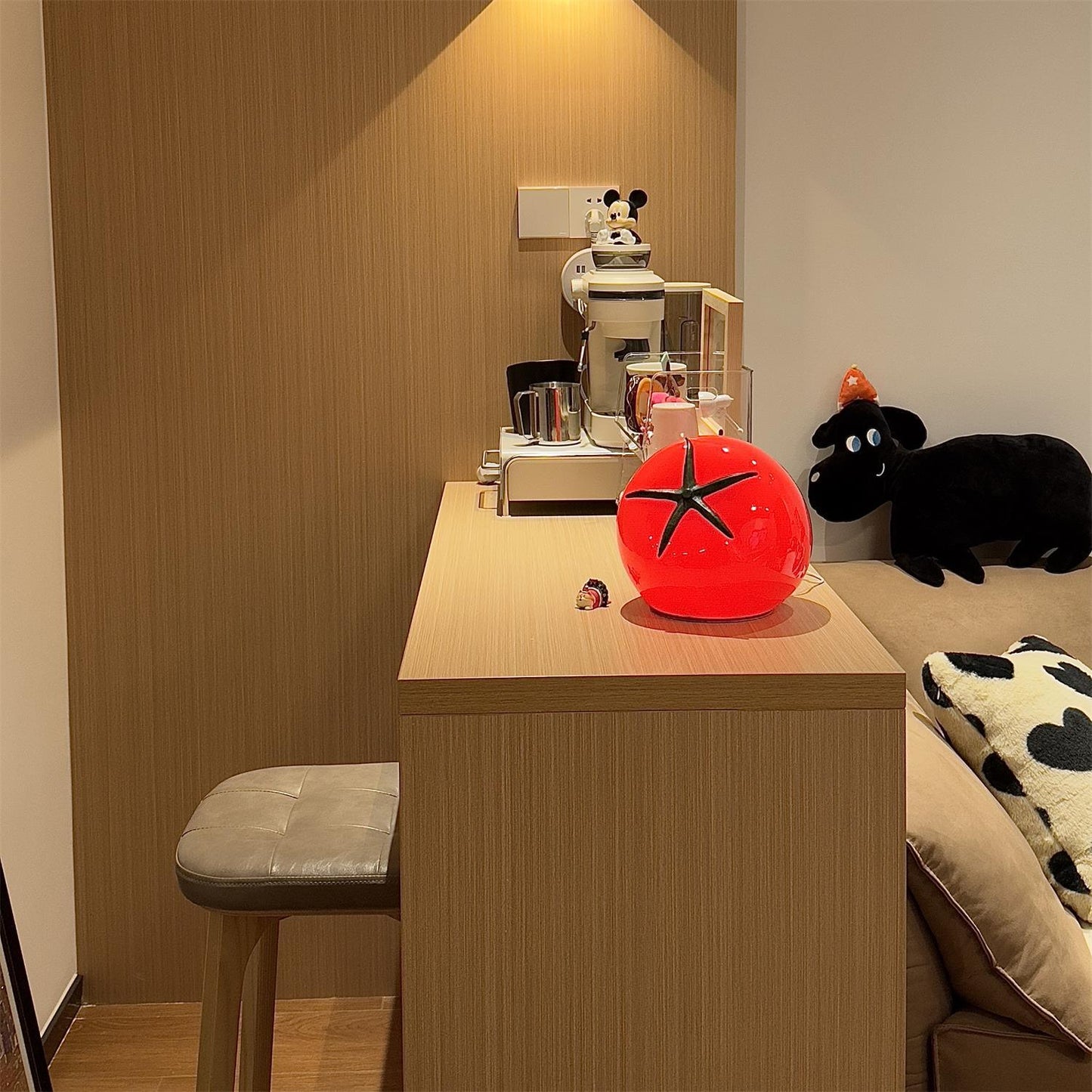 TomatoRadiance - Resin Lamp