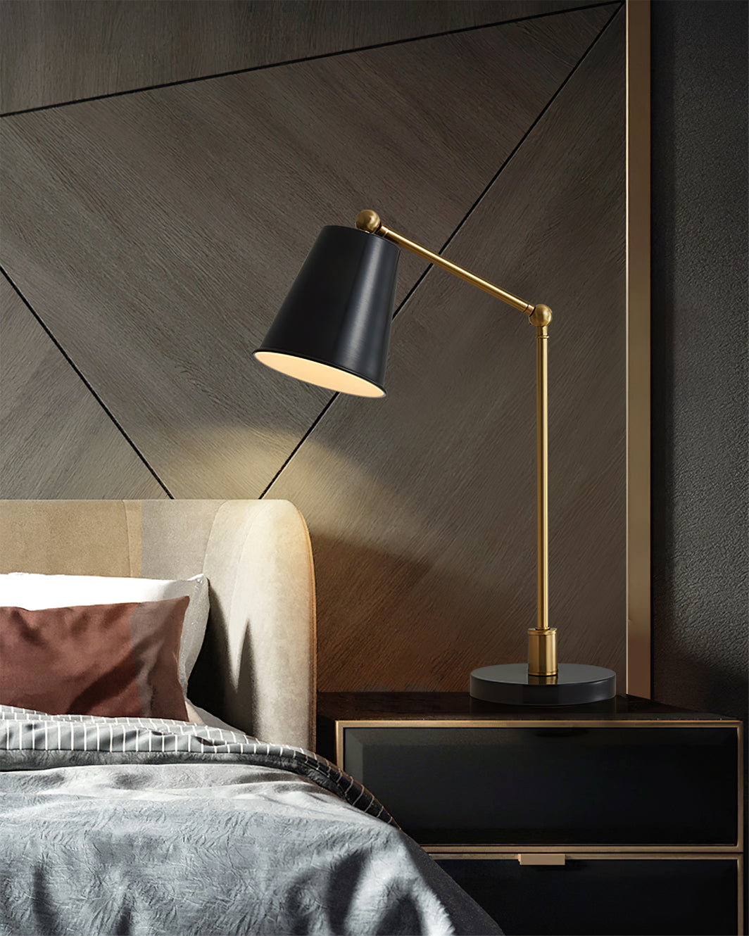 TresaBeam - Modern Desk Lamp