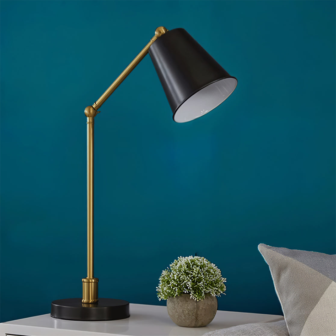 TresaBeam - Modern Desk Lamp