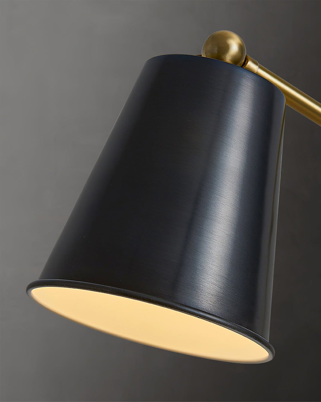 TresaBeam - Modern Desk Lamp