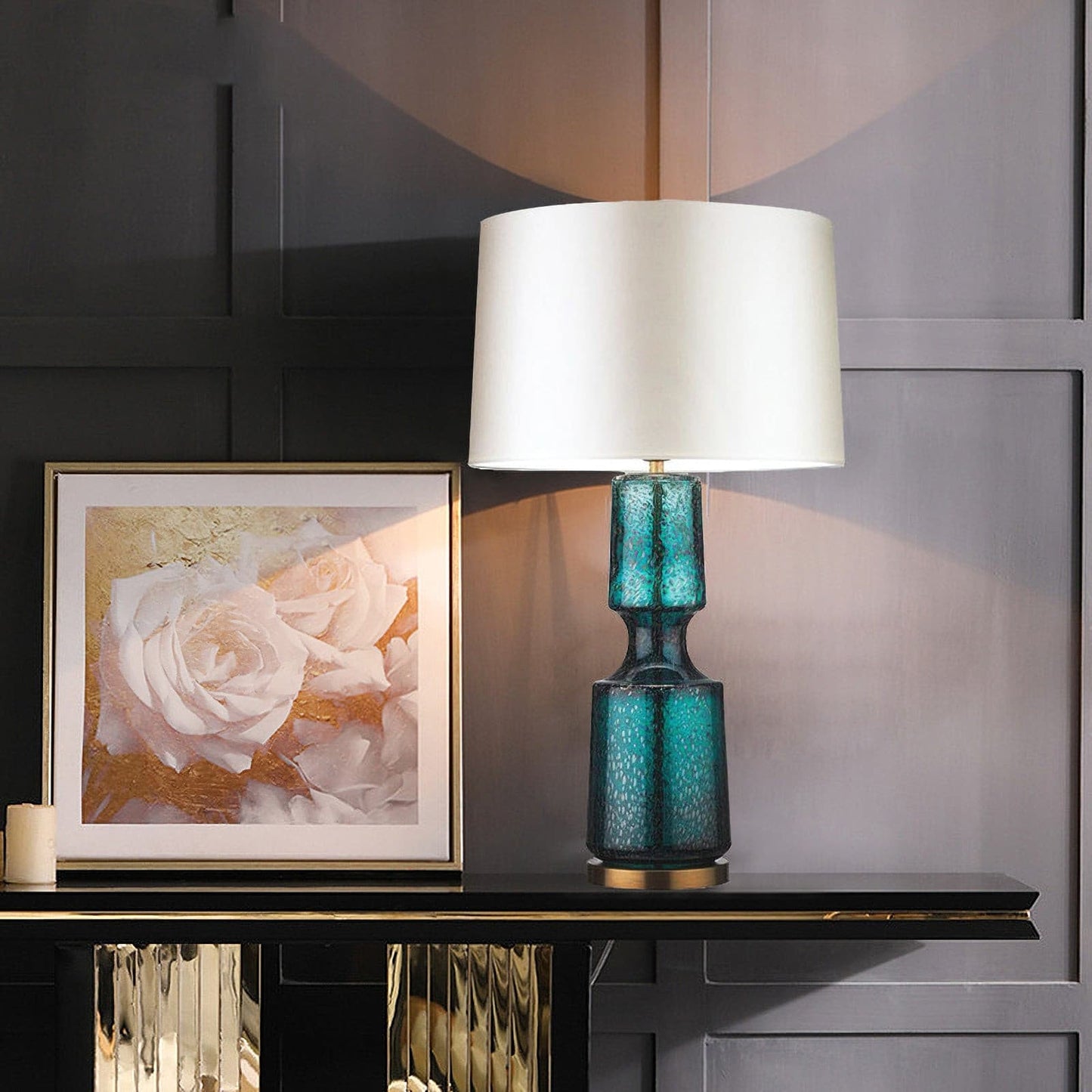 LuxAura – Elegante Lampada da Tavolo in Metallo e Vetro