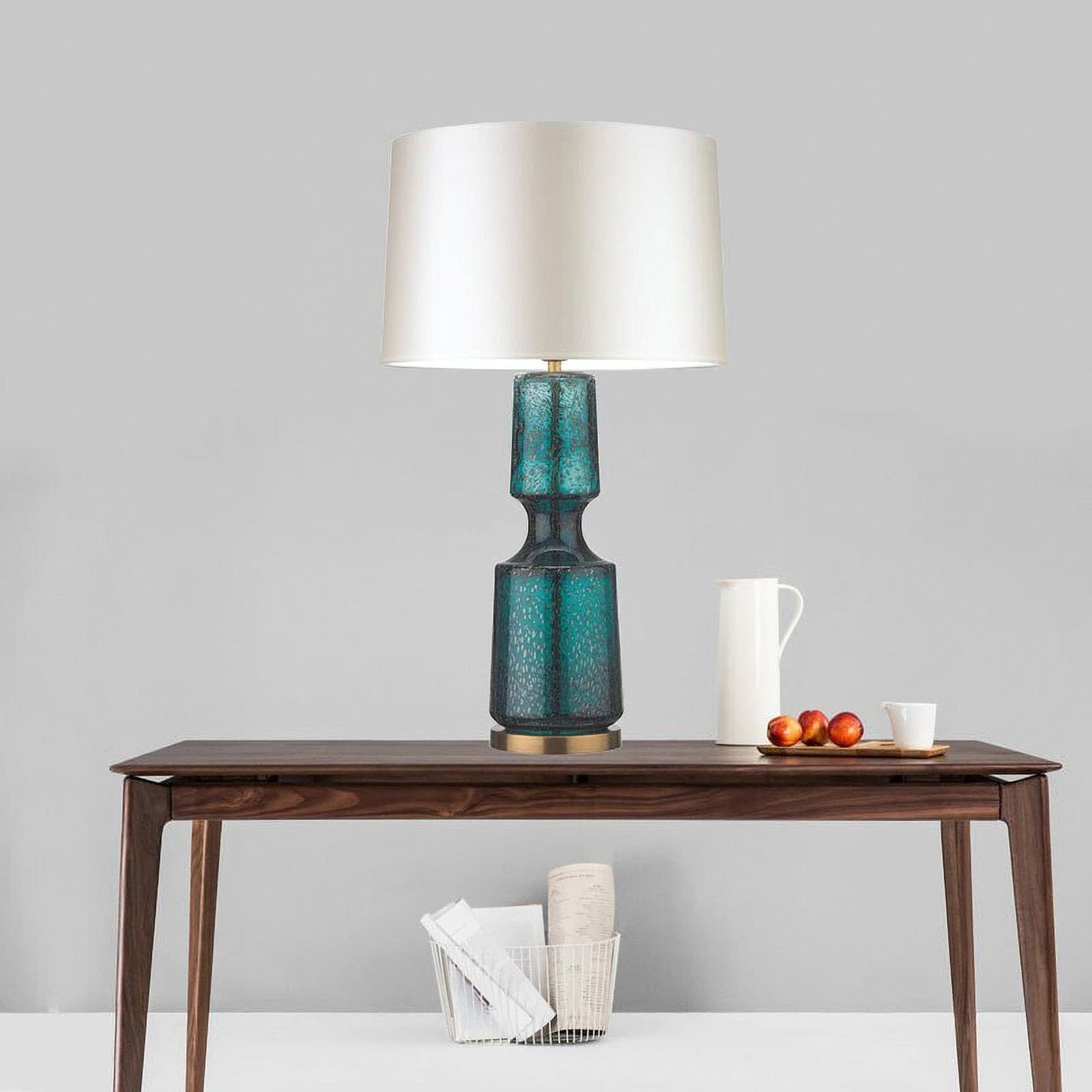 LuxAura – Elegante Lampada da Tavolo in Metallo e Vetro