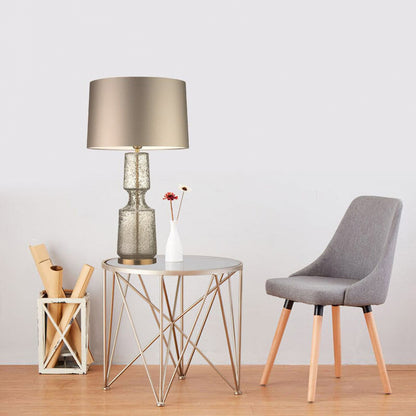 LuxAura – Elegante Lampada da Tavolo in Metallo e Vetro