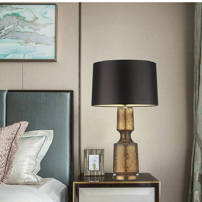 LuxAura – Elegante Lampada da Tavolo in Metallo e Vetro