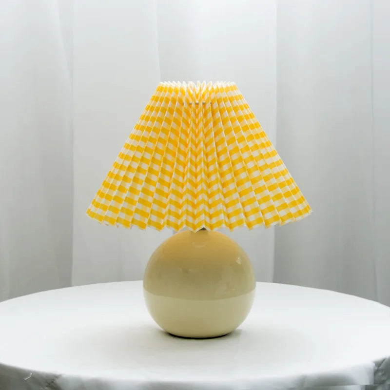 PleatedLume – Timeless Vintage Table Lamp