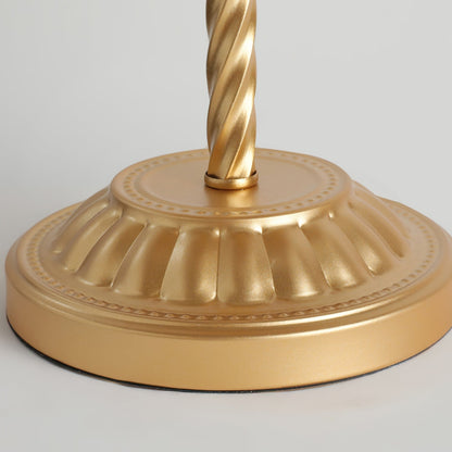 GleamAura – Elegante Lampada da Tavolo in Cristallo con Base Dorata