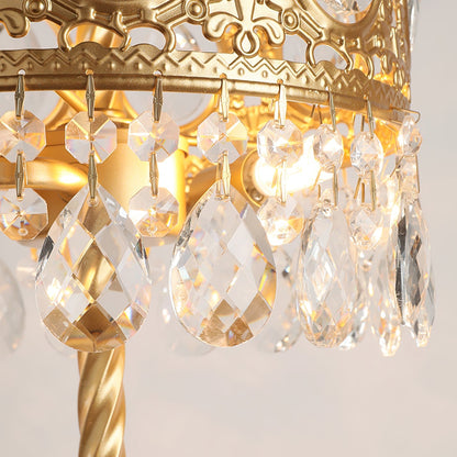 GleamAura – Elegante Lampada da Tavolo in Cristallo con Base Dorata