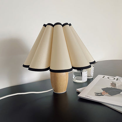 LuxFold – Vintage Inspired Woven Lamp