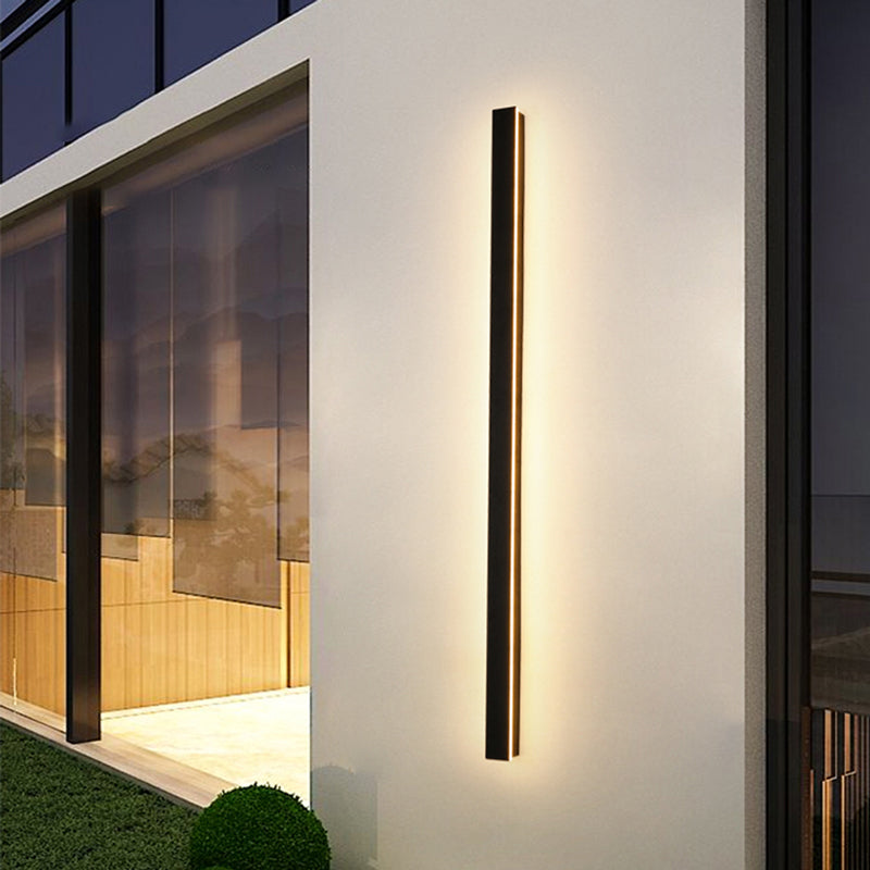 MetalGlow – Contemporary LED Wall Light for Outdoors