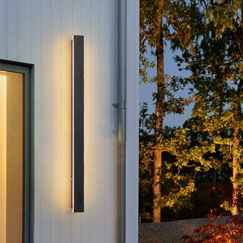 MetalGlow – Contemporary LED Wall Light for Outdoors