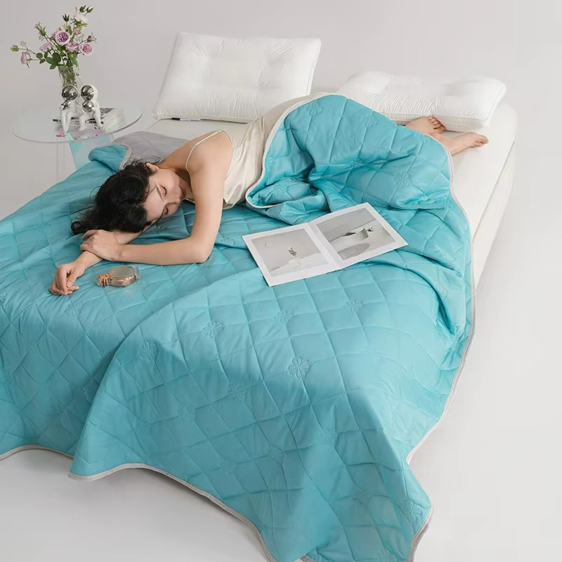 Lightweight Summer Quilt Air Condition Comforter Cool Duvet