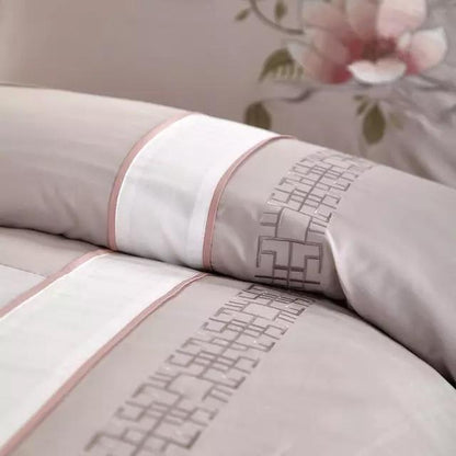 SakuraElegance – Luxurious Soft Egyptian Cotton Bedding Set
