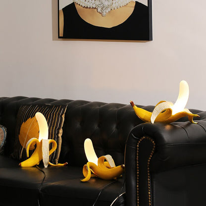 GoldenBanana - Elegant Art Deco Table Lamp