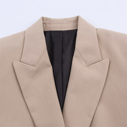 Women's Wool Cape Coat with Button Front and Lapel Collar – Loose Fit Winter Coat for Fall