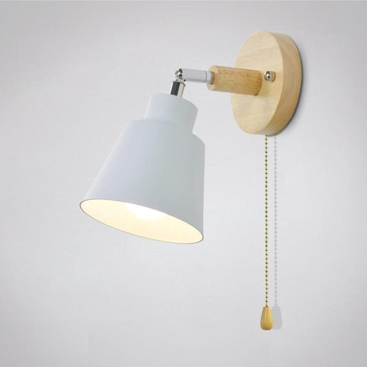 SpinGlow – Rotating Wall Lamp with Toggle Chain